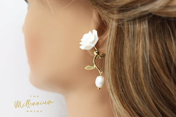 White Flower Baroque Pearl Earrings, Bridal Jewelry, Bridal Drop Earrings, Bridal Earrings, Statement Earrings, Bridesmaid Earring.